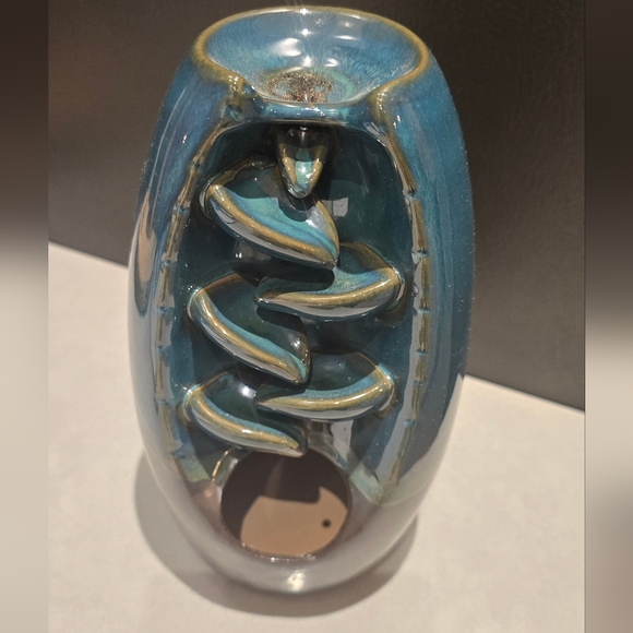 Aromatherapy Incense Burner Vase - Picture 2 of 2